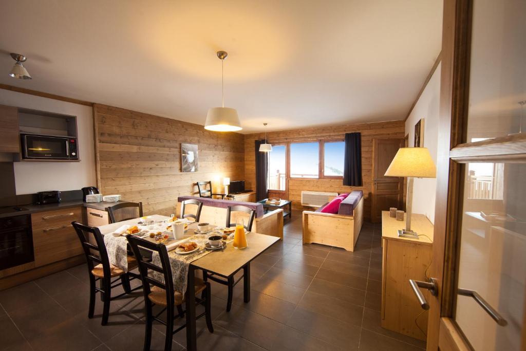 Cgh Residences & Spas Les Chalets Du Soleil Contemporain Saint-Martin-de-Belleville Quarto foto